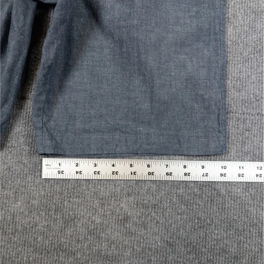 Banana Republic details brand
